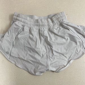 White 2.5 lulu hottie hots